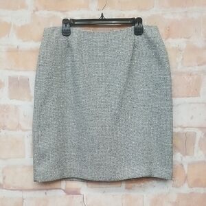 NWT Tahari Size 14 Women's Elegant Gray Pencil Skirt